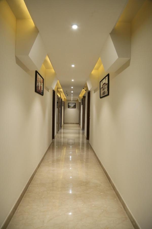 Hotel Magic Tree Karol Bagh Metro Station New Delhi Экстерьер фото
