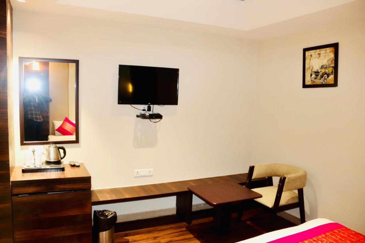 Hotel Magic Tree Karol Bagh Metro Station New Delhi Экстерьер фото